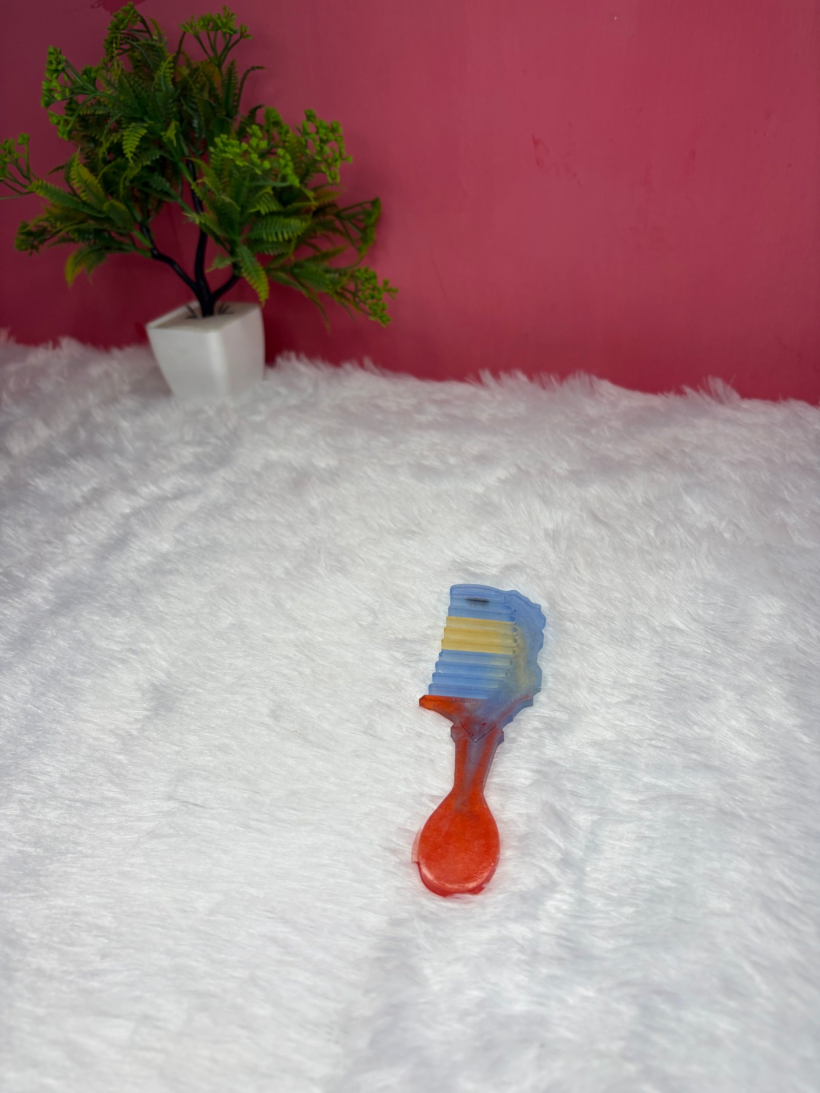 Resin comb
